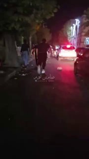 بالفيديواعتداء عصابات الجولاني التكفيرية على مجموعة من المواطنين الذين خرجوا بتظ…