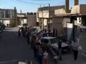 شاهد بالفيديودروز سوريون يرحبون بجنود جيش  العدو الصهيوني في جنوب سوريا….