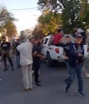 تجمع مسلحي الدروز في السويداء بعد سيطرتهم على مبنى المحافظة وطرد عصابات الجولاني…