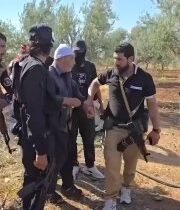 عصابات الجولاني الارهابية تصدر تعليمات بعدم تصوير المجازر والقتل والإعدامات المي…