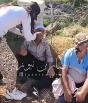 سوريا المحتلة: التنكيل بالمدنين العزل وكبار السن من قبل عصابات الجولاني الارهابي…