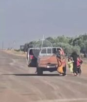 بالفيديو بعد هزيمة رجالهم في الاشتباكات مع الفصائل الدرزية ،،، هروب جماعي لعوائل…