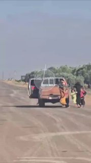 بالفيديو بعد هزيمة رجالهم في الاشتباكات مع الفصائل الدرزية ،،، هروب جماعي لعوائل…