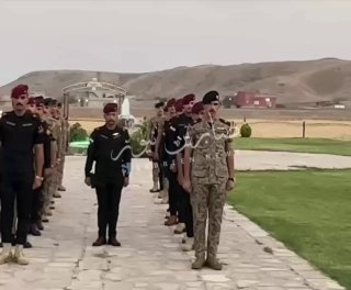 بالفيديو مجموعة من خريجي الكلية العسكرية الدورة 113 يقدمون فروض الولاء والطاعة ب…