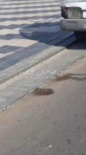 مخالفة انتخابية تسخير عجلات حكومية لنقل لافتات انتخابية لاحد المرشحين في ساحة مي…